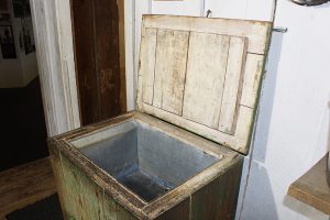 handmade icebox